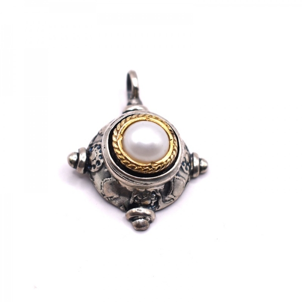 Μενταγιόν ασημένιο με χρυσό και μαργαριτάρι