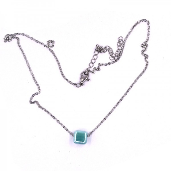 Κολιέ ατσάλι με πράσινη πέτρα