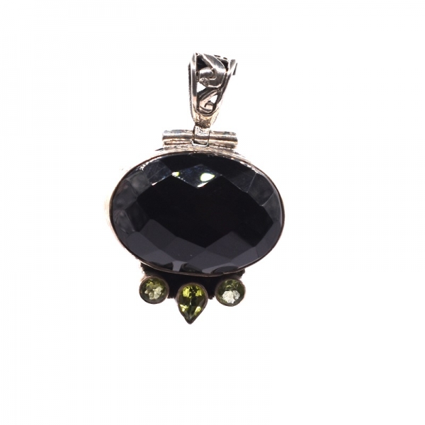 Μενταγιόν ασημένιο με όνυχα και περίδοτο