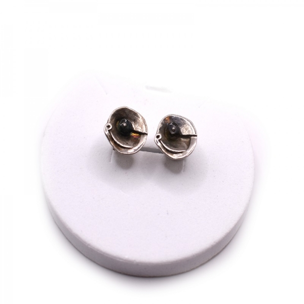 Σκουλαρίκια ασημένια με μαύρη πέτρα