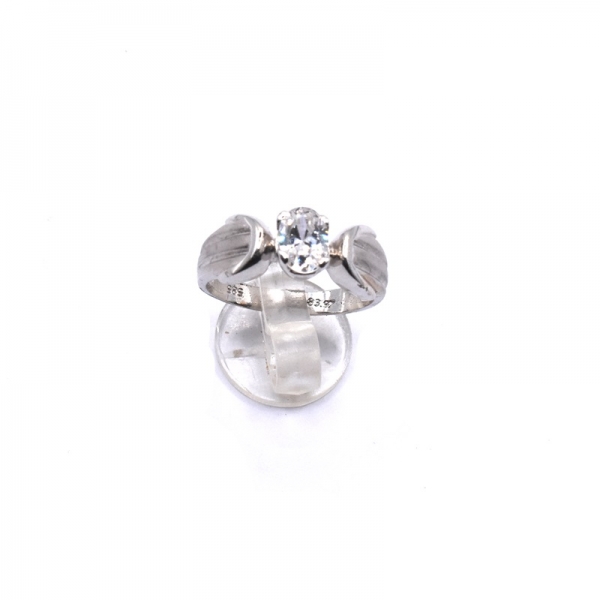 Δαχτυλίδι μονόπετρο σε λευκόχρυσο με ζιργκόν